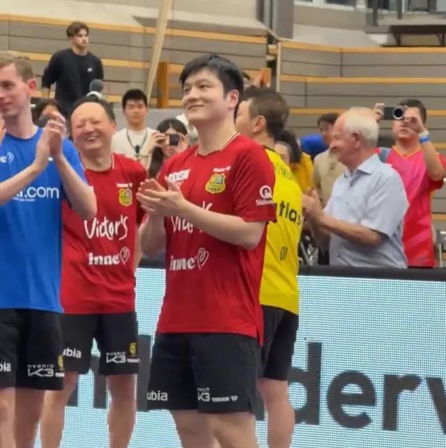 很暖心, 斯卡来到樊, MWY