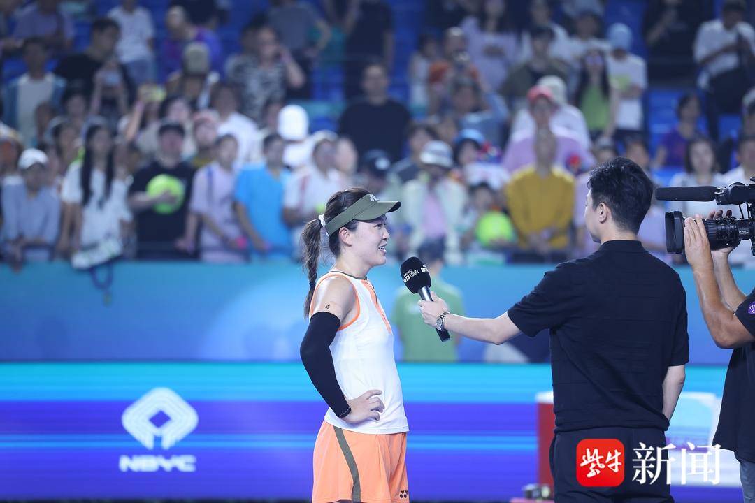 从墙上海报, 次发球双误